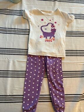GAP White and Purple Kids Two-Piece Pajama Set with Roller Skate Cat
